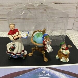 Hallmark LETTERA, GLOBUS & MRS. CLAUS Collectors Club 2001 Ornaments No Damage